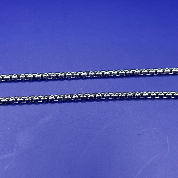 Silver tone iced out 3A CZ big royal flush card pendant chain included - Picture 4 of 4